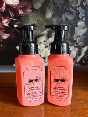 NEW 2-Pc CHASING DAYDREAMS Foaming Hand Soap Bath & Body Works